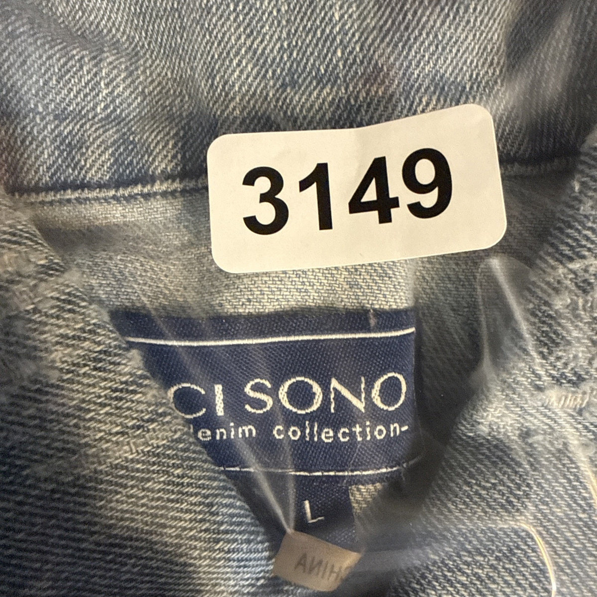 Cisono Denim Collection Light Wash Distressed Denim Jacket Floral Bird Patch L
