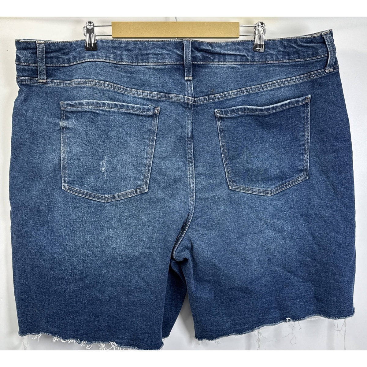 Terra & Sky Womens Plus Size 24W Distressed Denim Shorts With destructed Hem