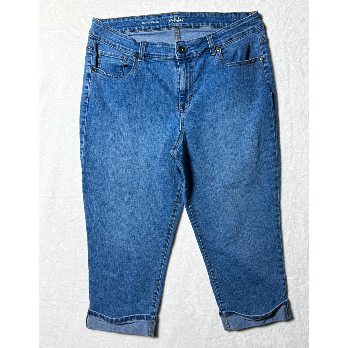 Style & Co. Women’s Curvy Capri Jeans 14 Blue Medium Wash Denim Stretch Pockets