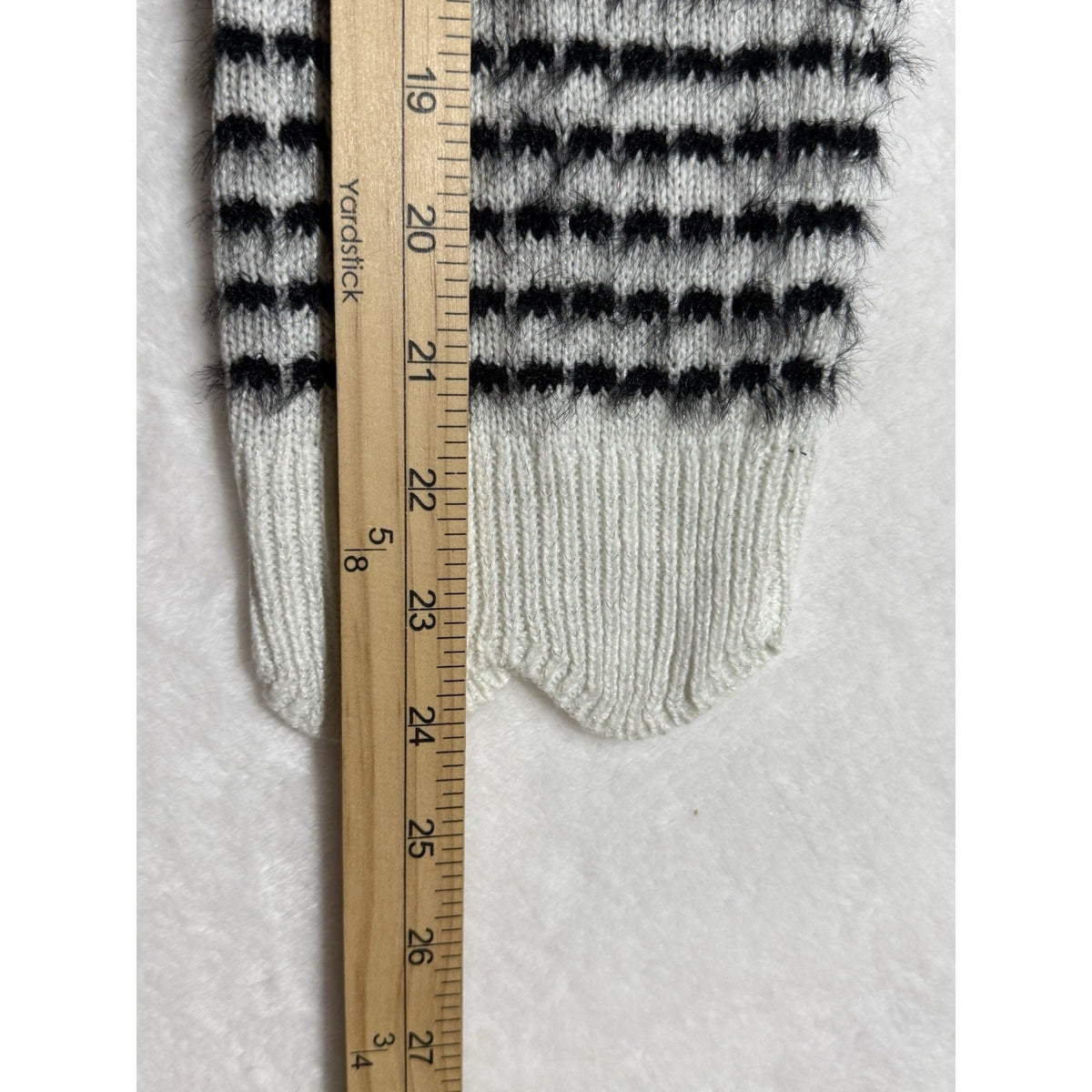 ELLE Women XXL Black White Striped Fuzzy Knit Sweater Scallop Hem Pullover Flaw