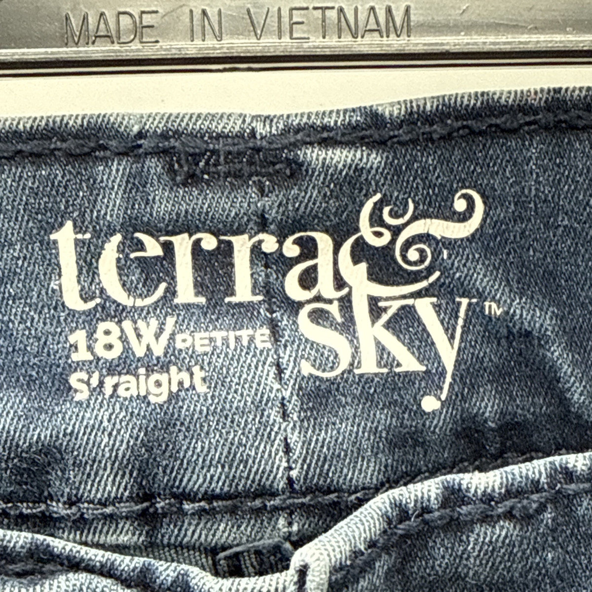 Terra& Sky Jeans Women’s Sz 18W Straight Leg 5 Pocket Med Wash Casual Pants