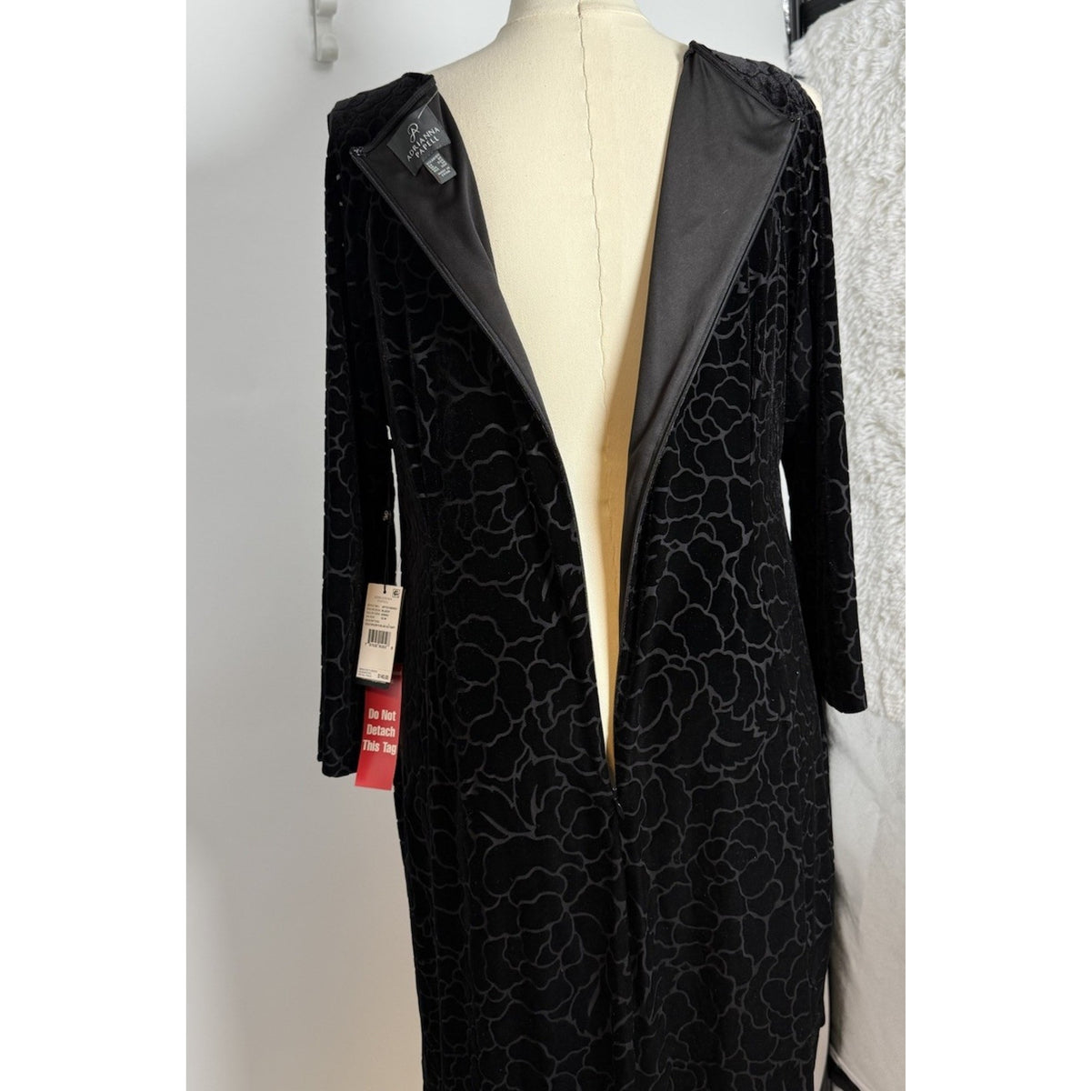 Adrianna Papell 18W NWT Dress Black Velvet Burnout Cold Shoulder Shift Lined⁠