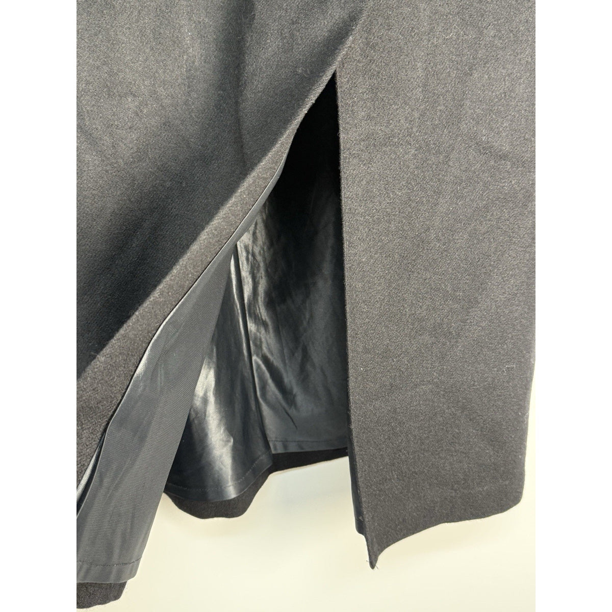 Sag Harbor 18 Black Pure Wool Lined Midi Skirt Back Vent Classic Vintage