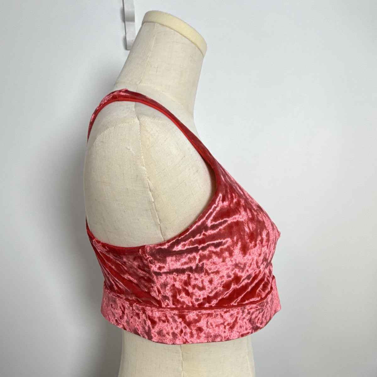 Fabletics Red Velour Crossback Bralette Wireless Pullover Stretch L BA2253700
