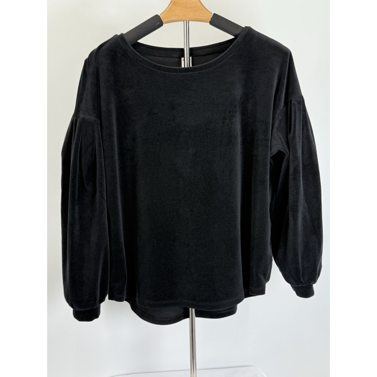 Old Navy M Black Velour Balloon Sleeve Top Soft Pullover Long Sleeve