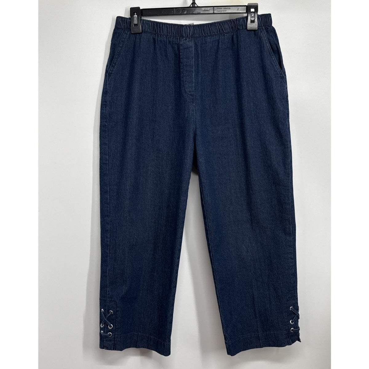 Southern Lady Women’s Size 12 Pull On Capris Pants Denim Jeans Elastic Waist