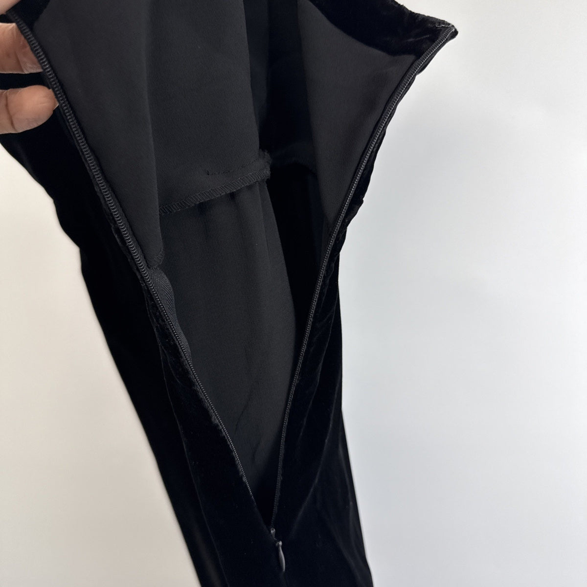 Lerner New York & Co Black Velvet Slip Dress Sz 8 Rayon Silk Side Zip Midi Y2K