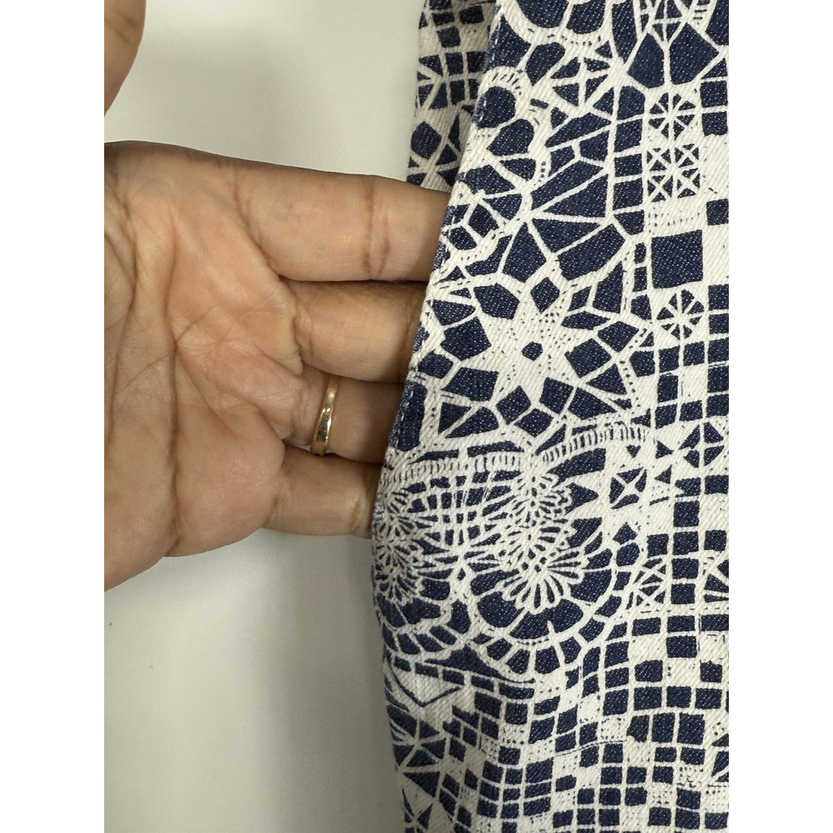ALFRED DUNNER PULL-ON PANTS Capri Cropped Geometric Print Navy & White Size 12
