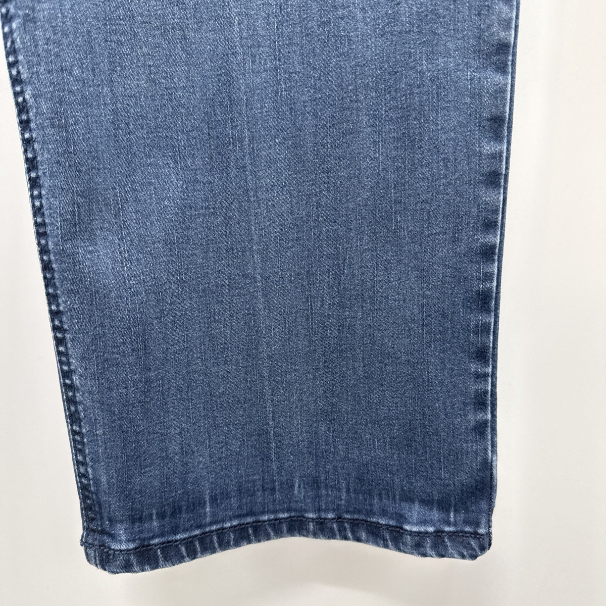 Terra& Sky Jeans Women’s Sz 18W Straight Leg 5 Pocket Med Wash Casual Pants