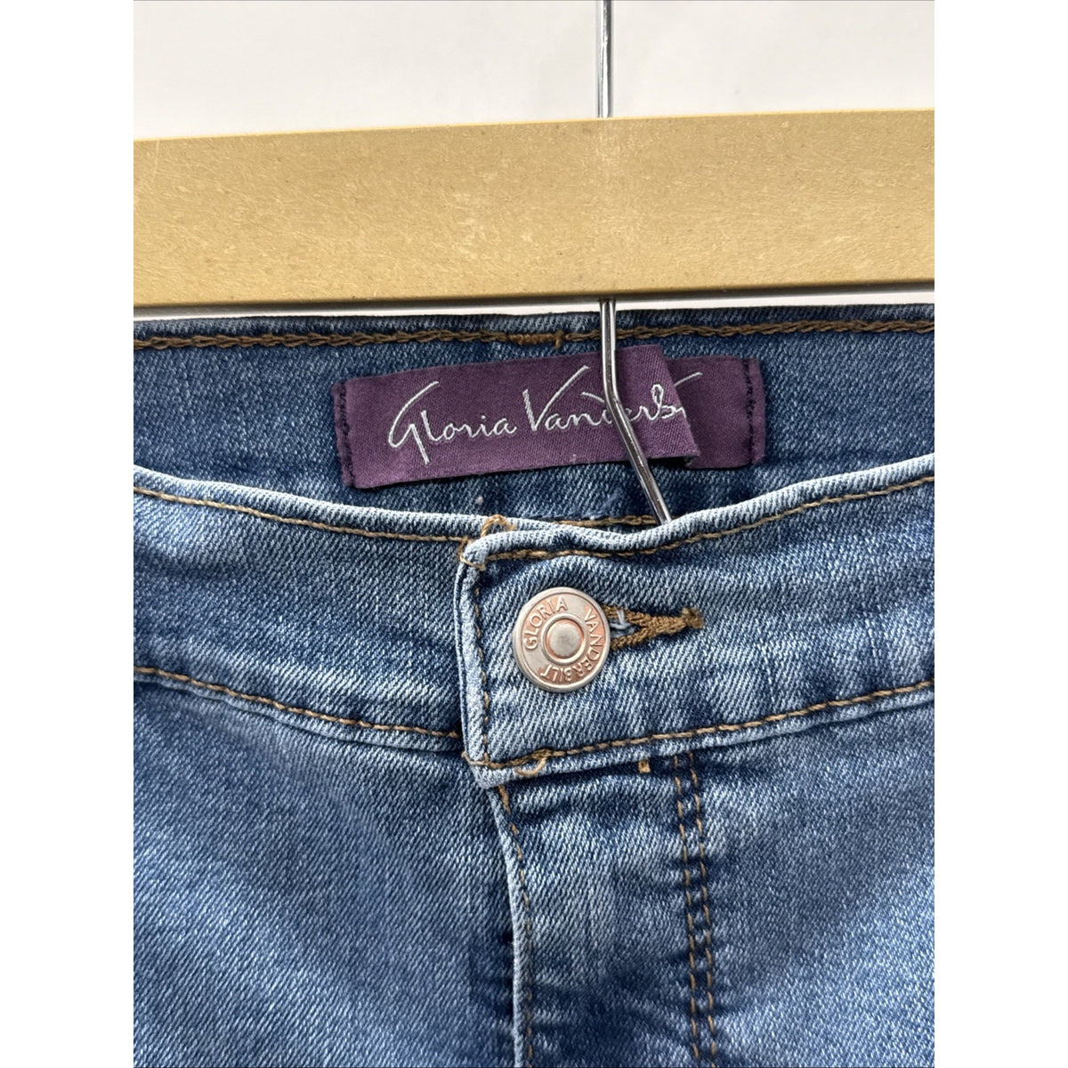 Gloria Vanderbilt Blue Jean Denim Capris Women’s Size 8 Casual Pockets GUC