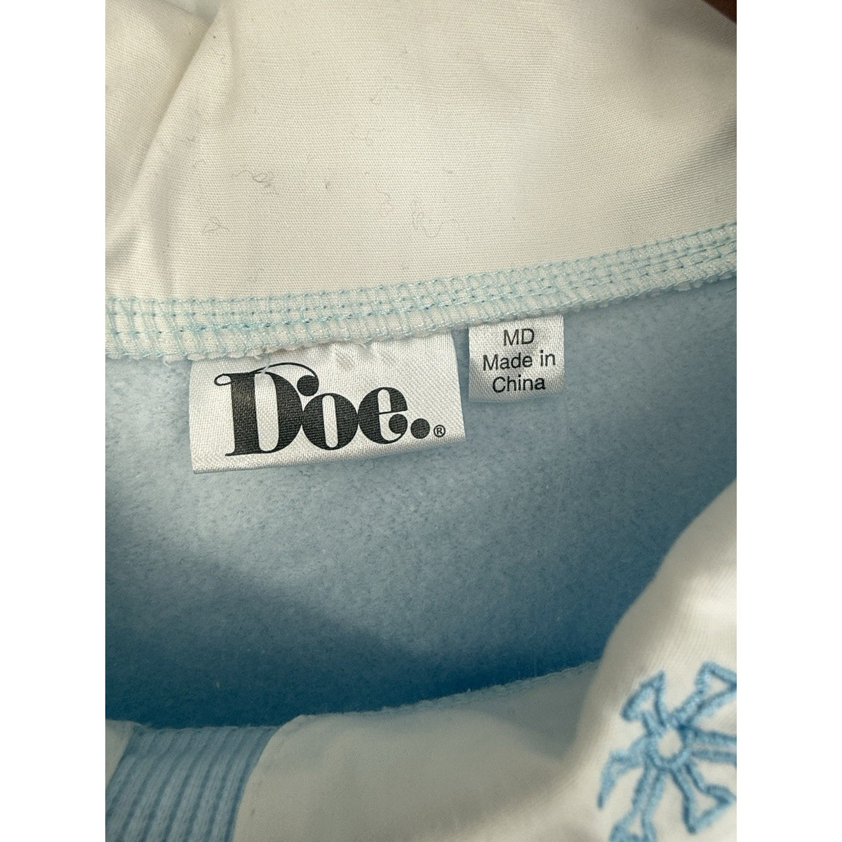 Doe Let It Snow Sweatshirt Women’s Medium Blue Embroidered Peter Pan Collar ￼