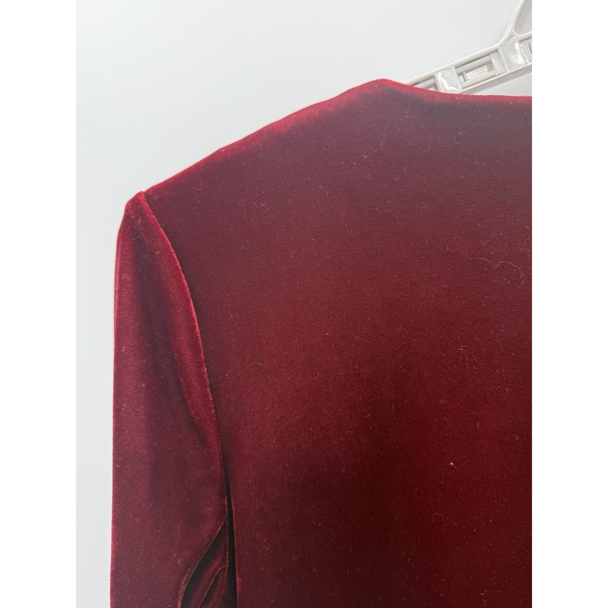 Briggs Petite M Burgundy Velvet Top Medium Long Sleeve Stretch Holiday Velour