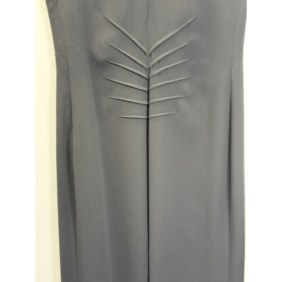 Cynthia Howie Black Sleeveless Midi Dress Women’s 12 Minimalist Back V Formal