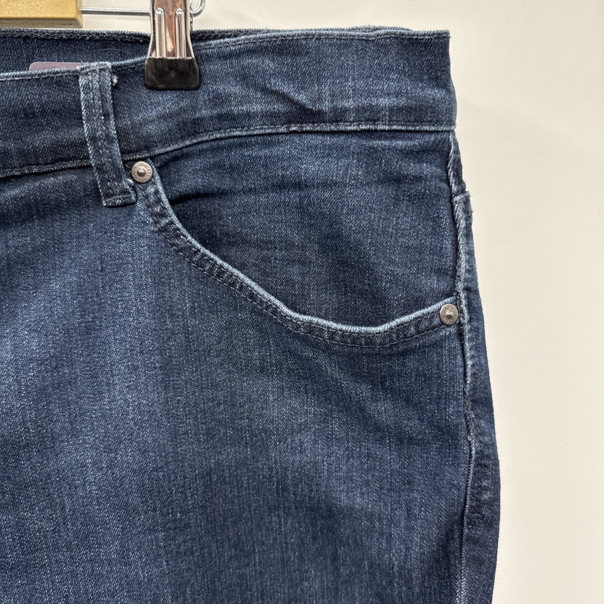 Gloria Vanderbilt Amanda Jeans Women Plus SZ 22W Average Dark Wash Straight Leg