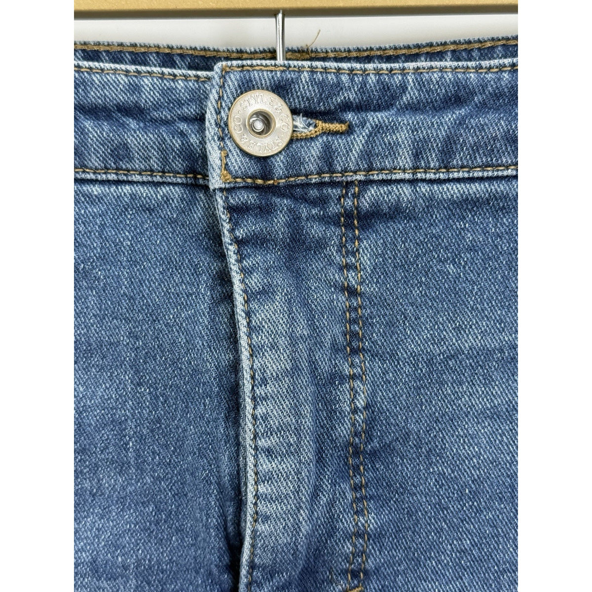 Style & Co Denim Skirt Women’s 16 Stretch Jean Skirt Raw Hem Distressed Midi