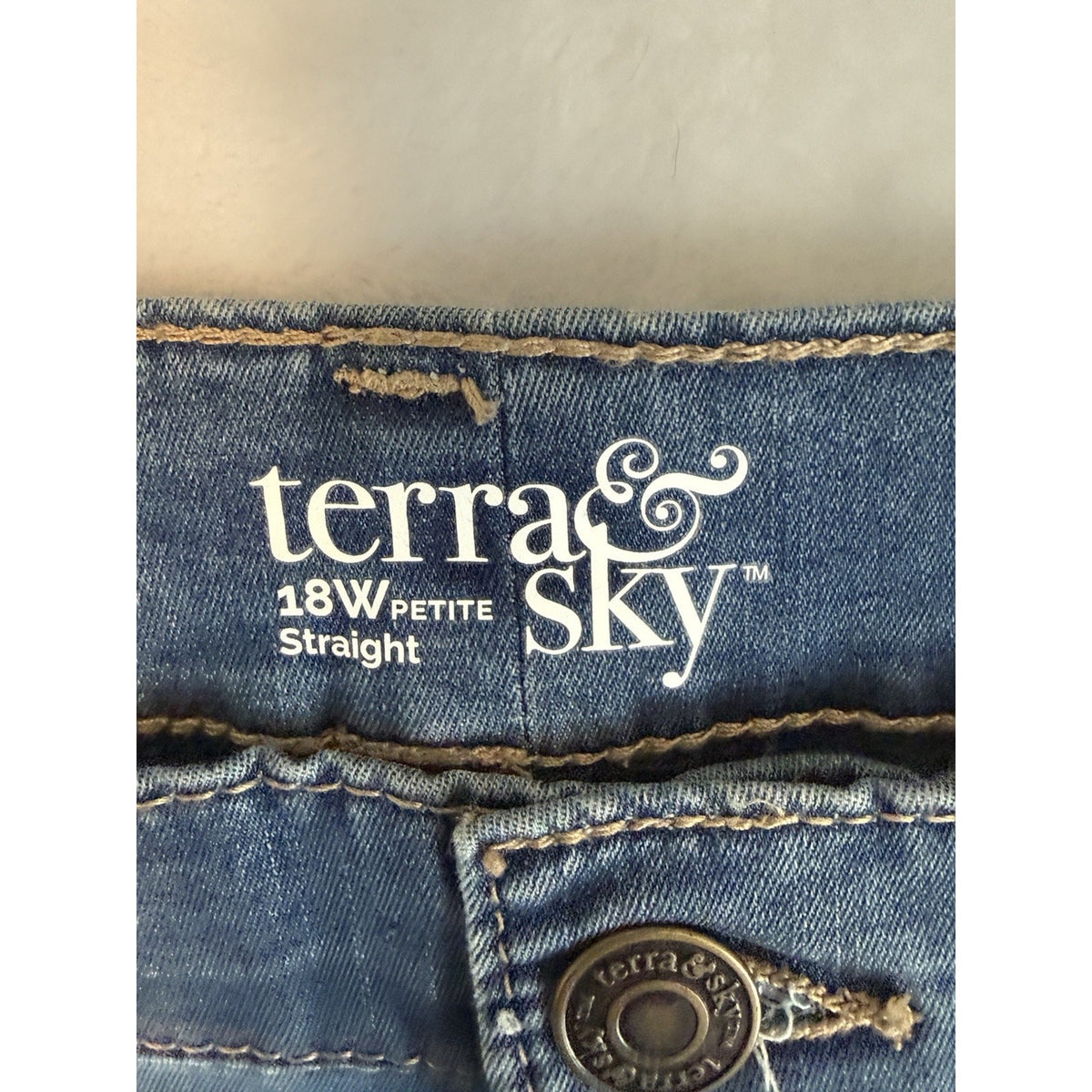 Terra & Sky Jeans Womens 18W Petite Straight Leg Stretch Plus Size Denim NWOT