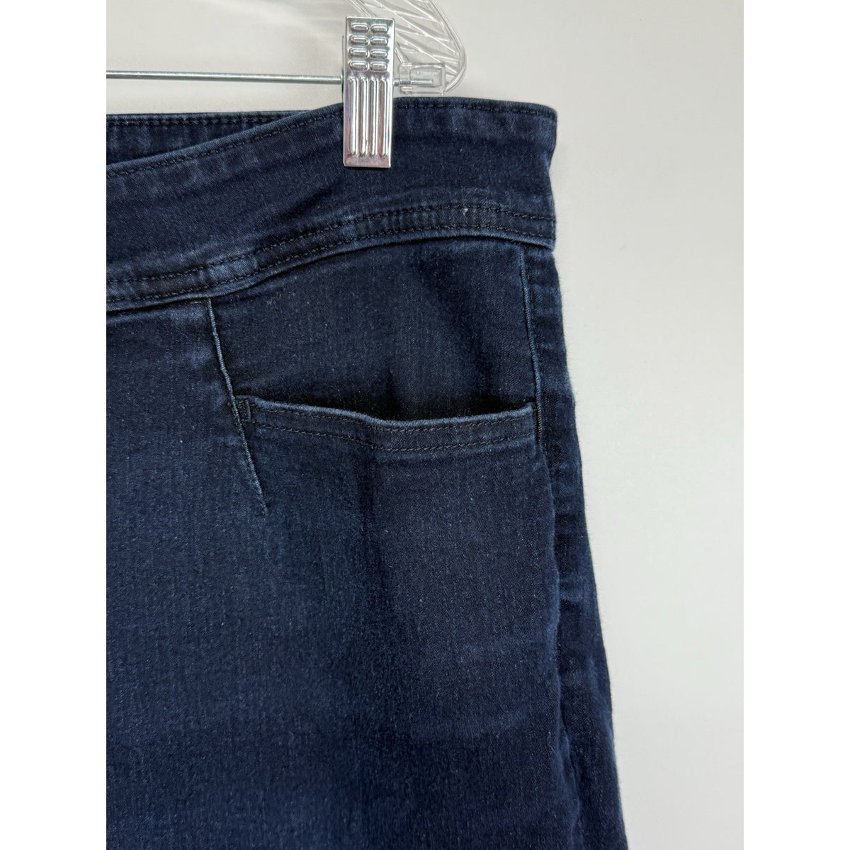 Levi’s Signature Shaping High Rise Super Skinny Jeans Size 20 Dark Wash