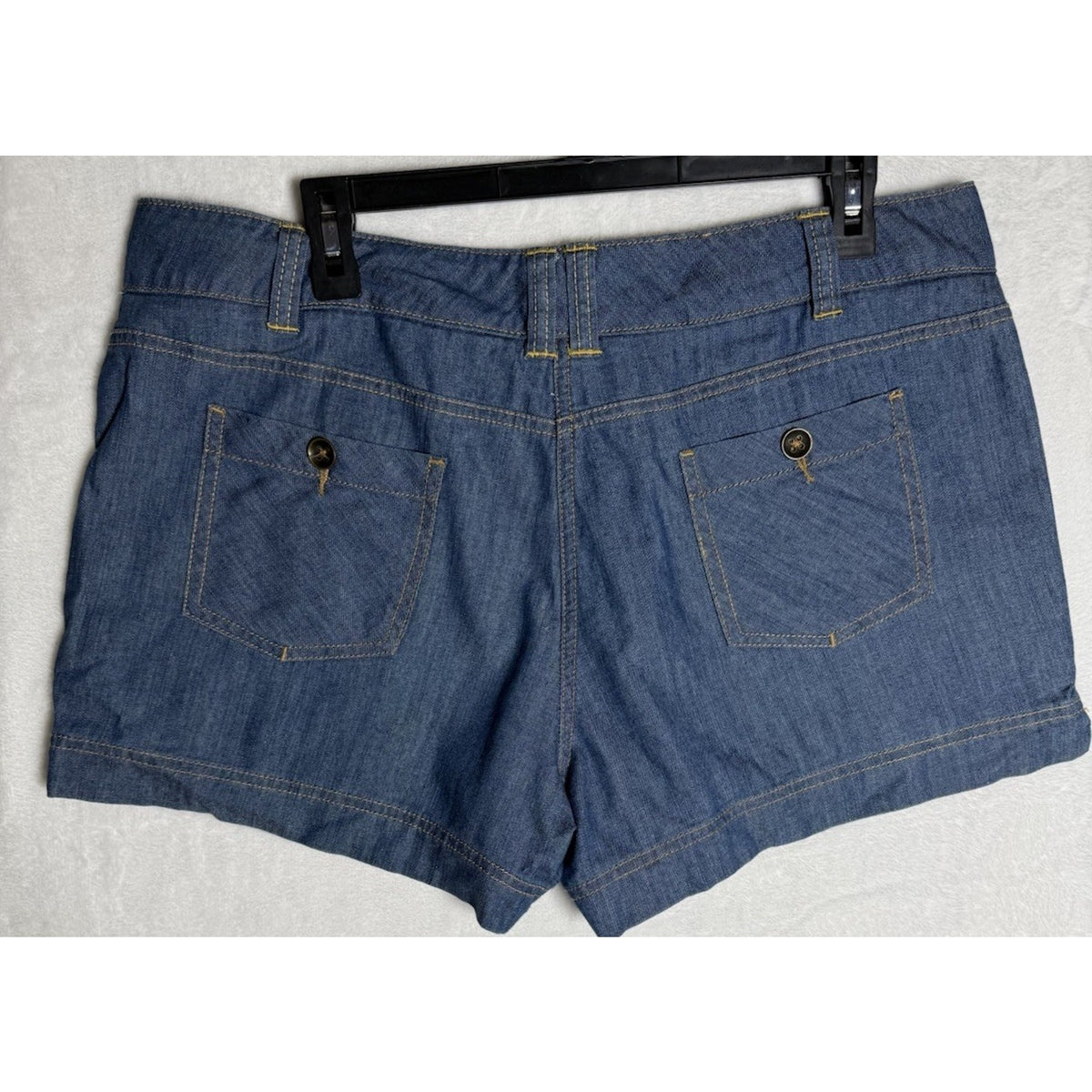 New York & Company Denim Shorts Women’s Size 14 Blue Double Button Cotton
