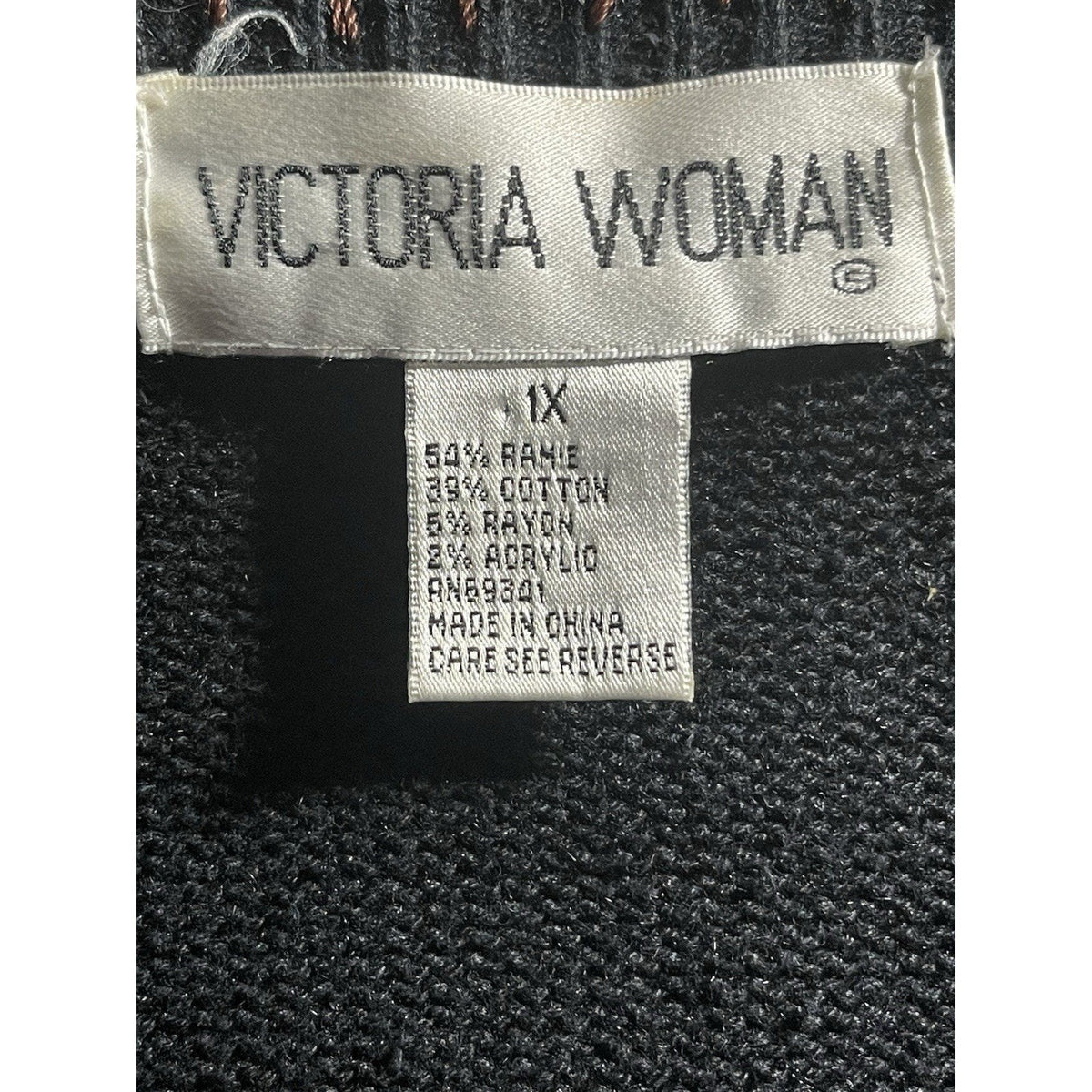 Victoria Woman 1X Embellished Jungle Cardigan Sweater – Sequin Animal Palmtrees