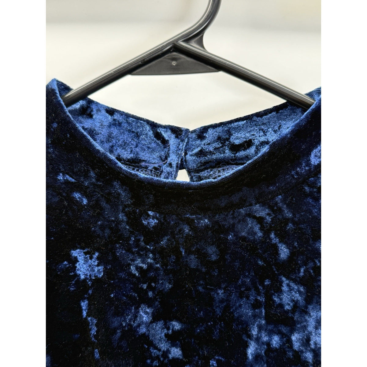 NY&Co Navy Crushed Velvet Cold Shoulder Bodysuit Sz M Gothic Romantic Whimsigoth