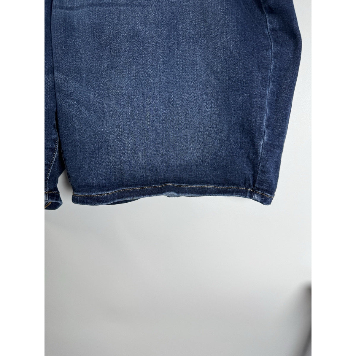Lane Bryant Bermuda Shorts Sz 24 Curvy High Rise Flex Waist Stretch Denim