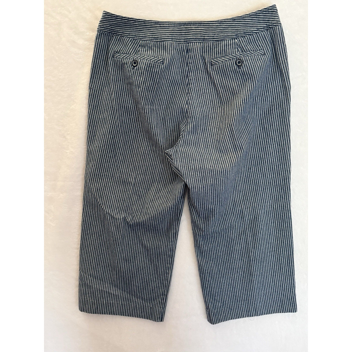 Larry Levine Womens 12 Capri Pants Blue White Stripe Cotton Button Front Cropped