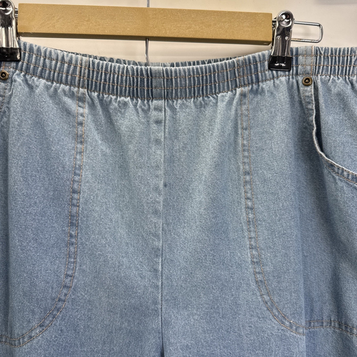 American SweetHeart Jeans Women’s Size Large Petite Pull On Elastic Waist