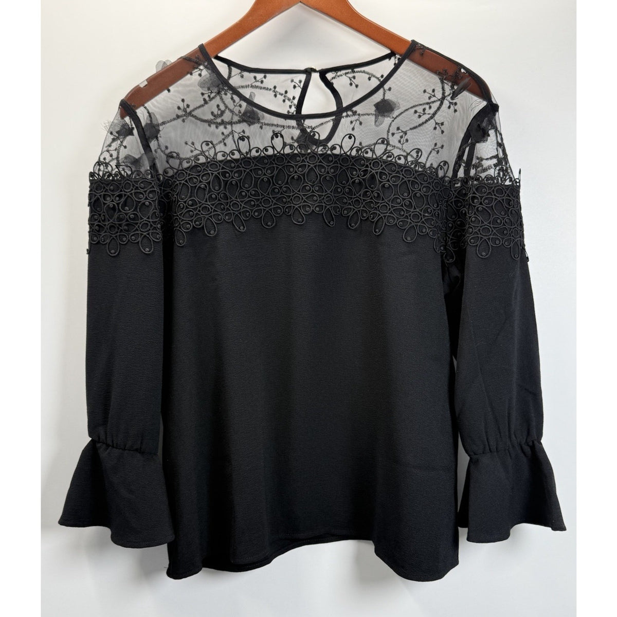 Marc New York Andrew Marc Black Lace Mesh Blouse Women’s L Bell Sleeve Romantic
