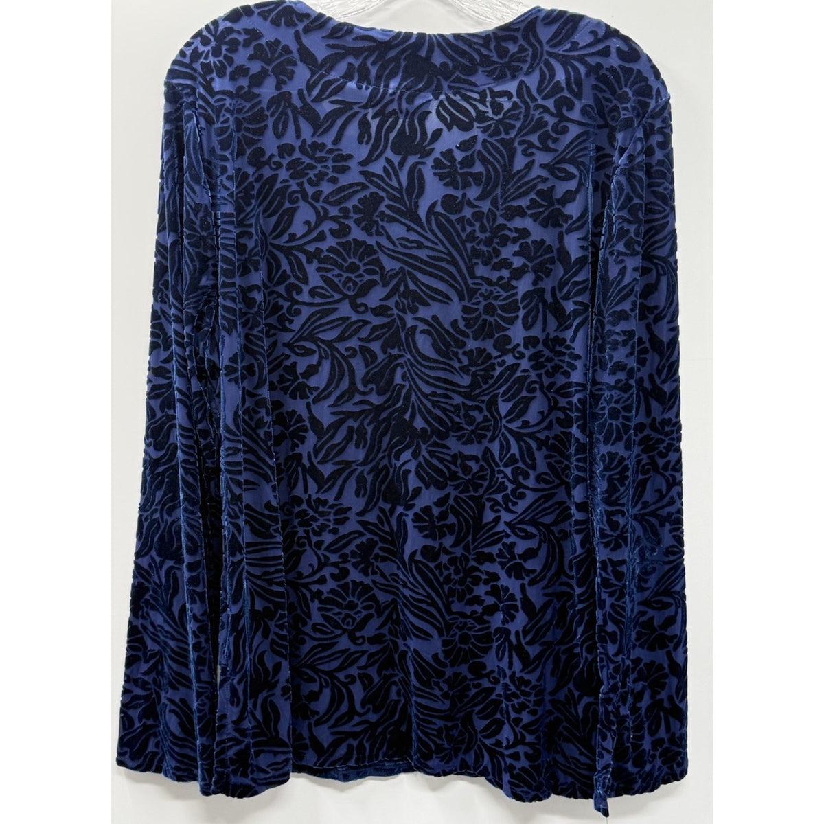 Jaclyn Smith Women’s Extra Large Blue Burnout Velvet Floral Top Long Sleeve