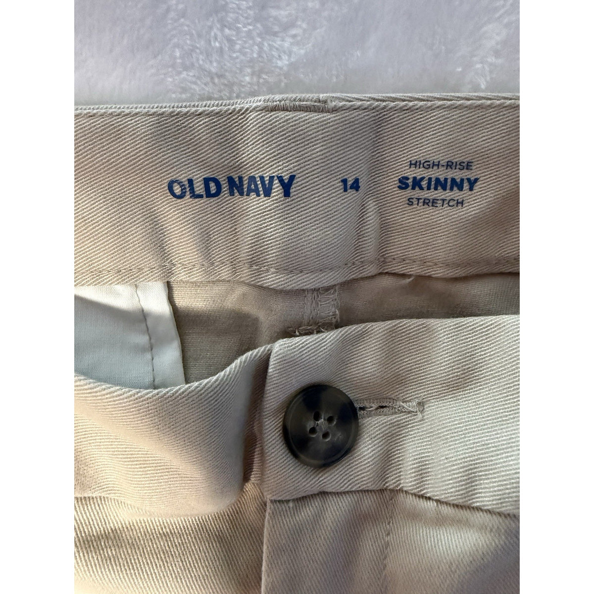 Old Navy Womens 14 High Rise Skinny Pants Khaki Beige Stretch NWT Uniform