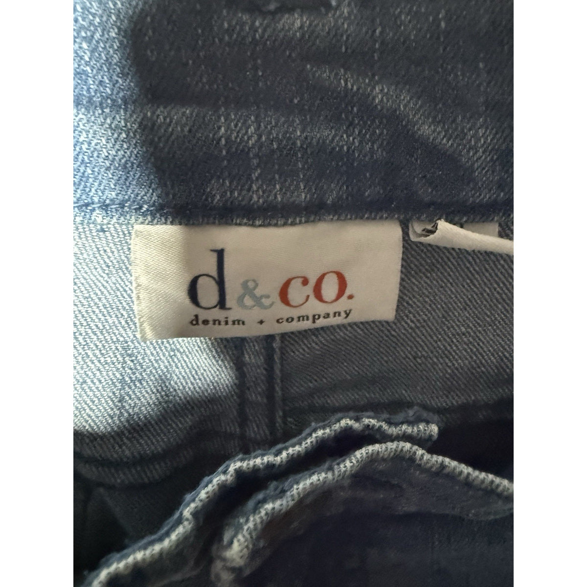 D&Co Denim Company Women’s Jeans Size 10 Bootcut Rhinestone Studded Pockets