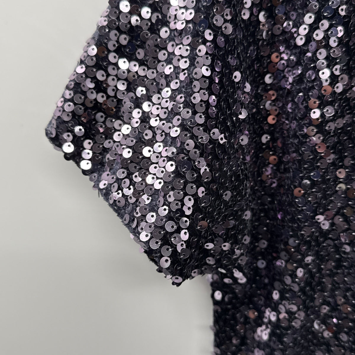 Jennifer Lopez Womens Top Medium Purple Black Sequined Top Short Sleeves