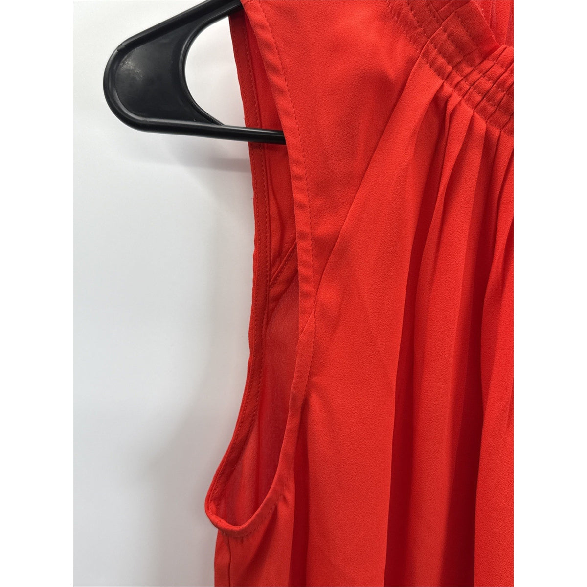 Banana Republic Red Front Peep Hole Sleeveless Office Pleated Shell Blouse M