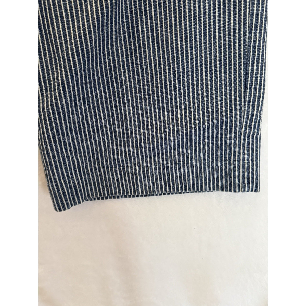 Larry Levine Womens 12 Capri Pants Blue White Stripe Cotton Button Front Cropped