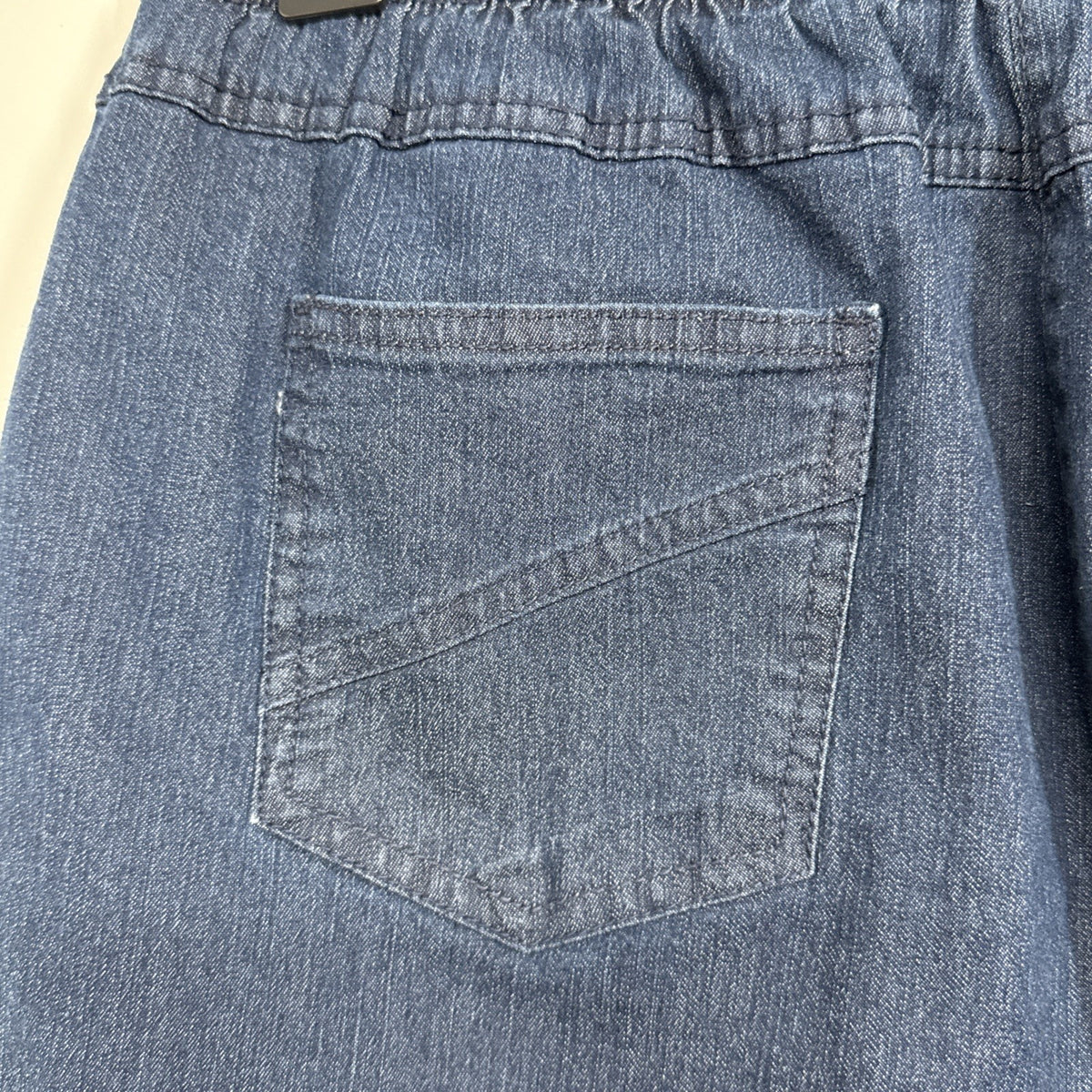 Southern Lady Women’s Size 12 Pull On Capris Pants Denim Jeans Elastic Waist