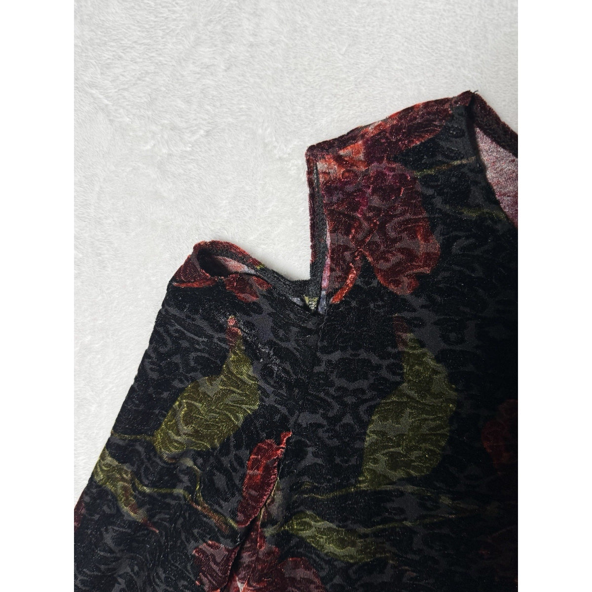 Metrostyle XL Whimsy Goth Velvet Burnout Floral Cold Shoulder Top Dark Romantic