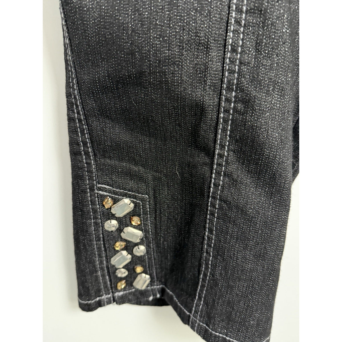 Hearts of Palm Women's Black Metallic Embellished Crop Jean Size 14