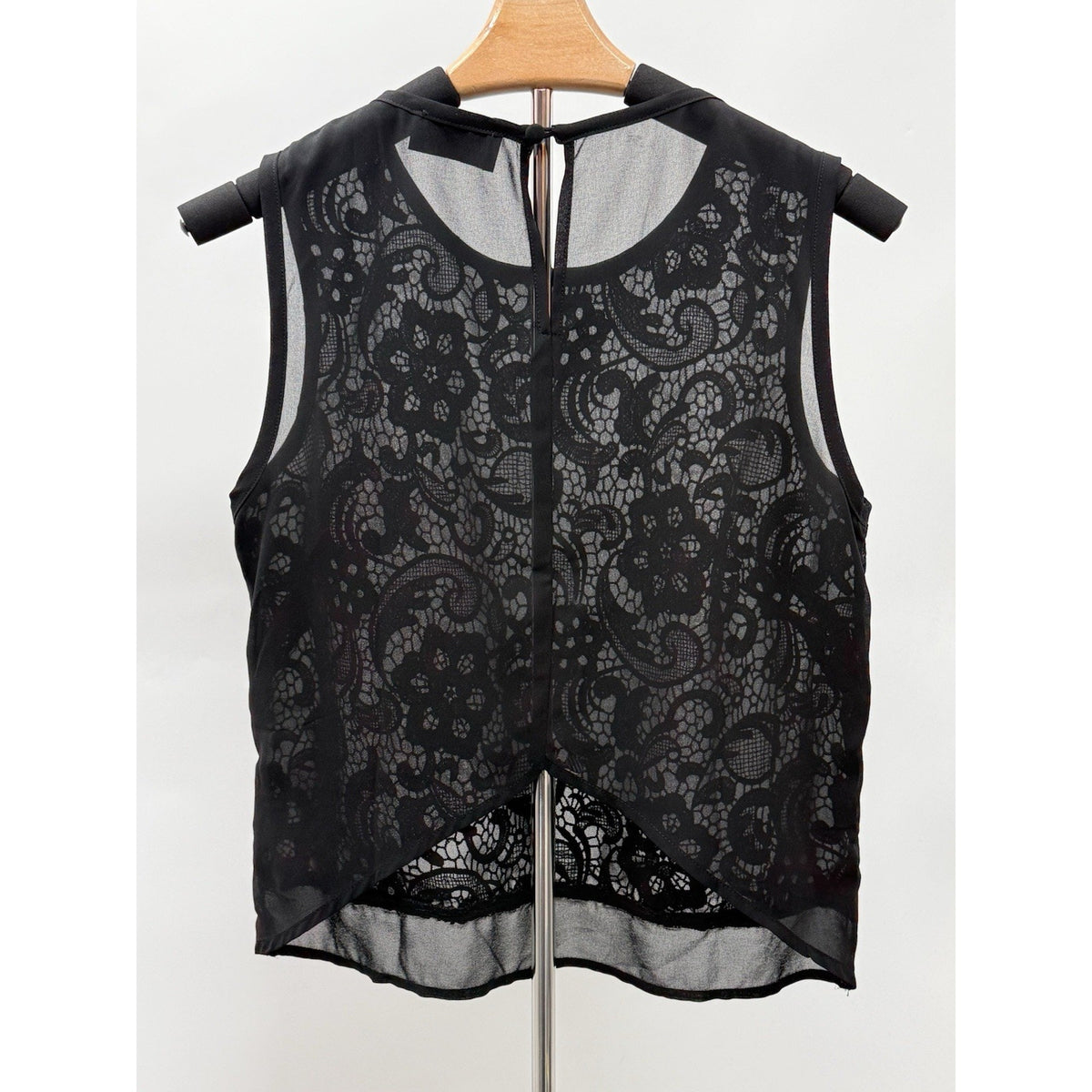 ASTR Black Lace Sleeveless Blouse Sheer Overlay Floral Lace Keyhole Back Size S