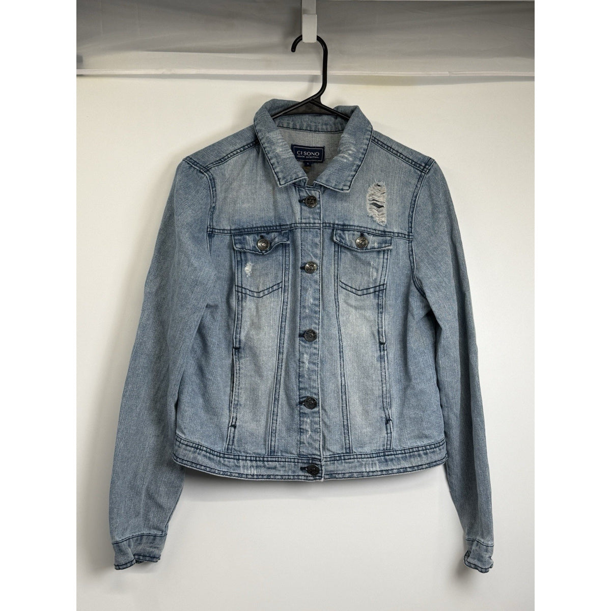 Cisono Denim Collection Light Wash Distressed Denim Jacket Floral Bird Patch L