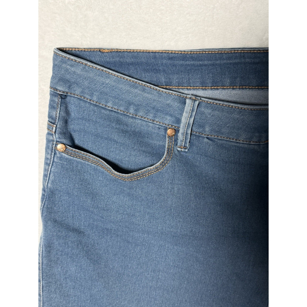Faded Glory Womens Plus 18W Blue Denim Bermuda Shorts High Rise Stretch 7"