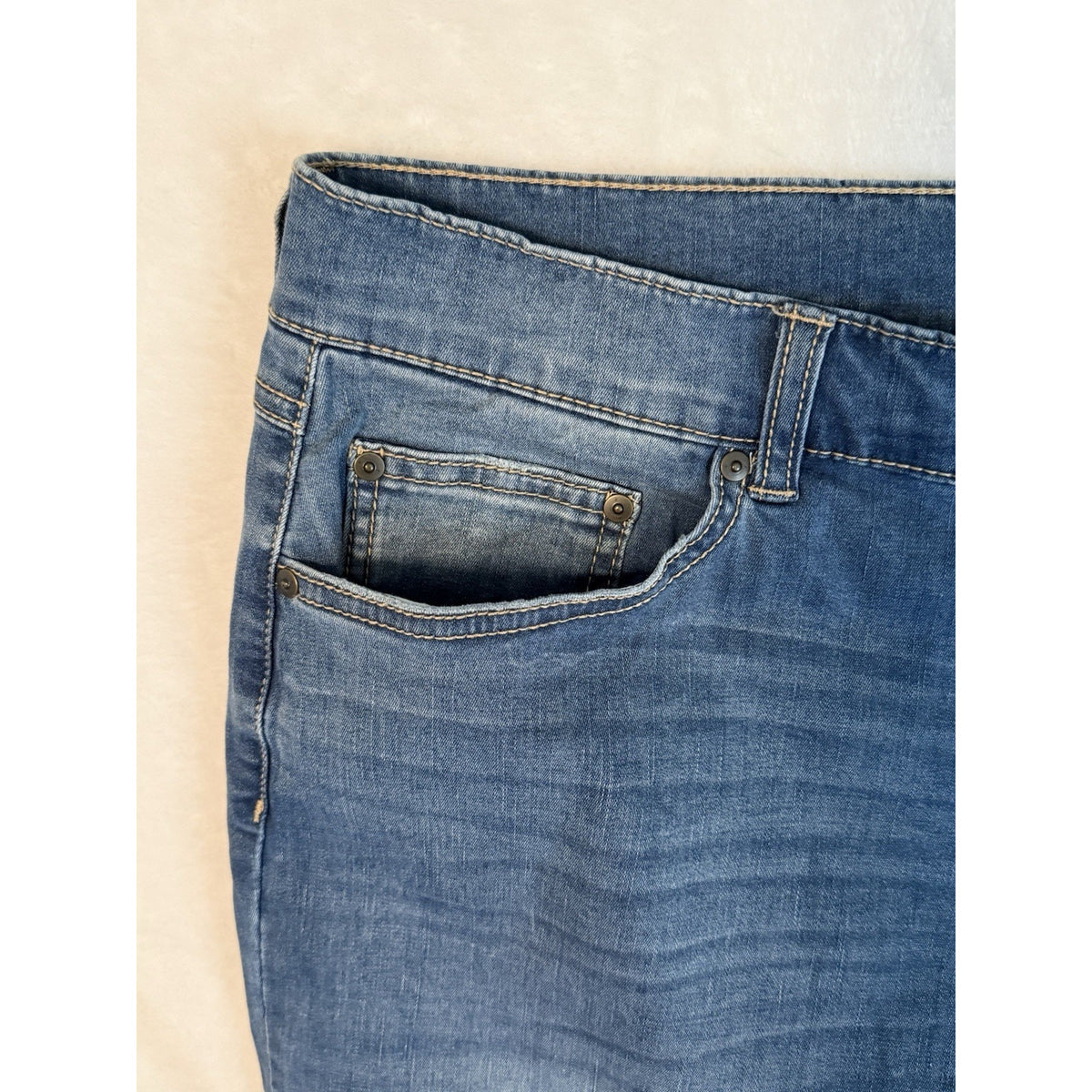 Terra & Sky Jeans Womens 18W Petite Straight Leg Stretch Plus Size Denim NWOT