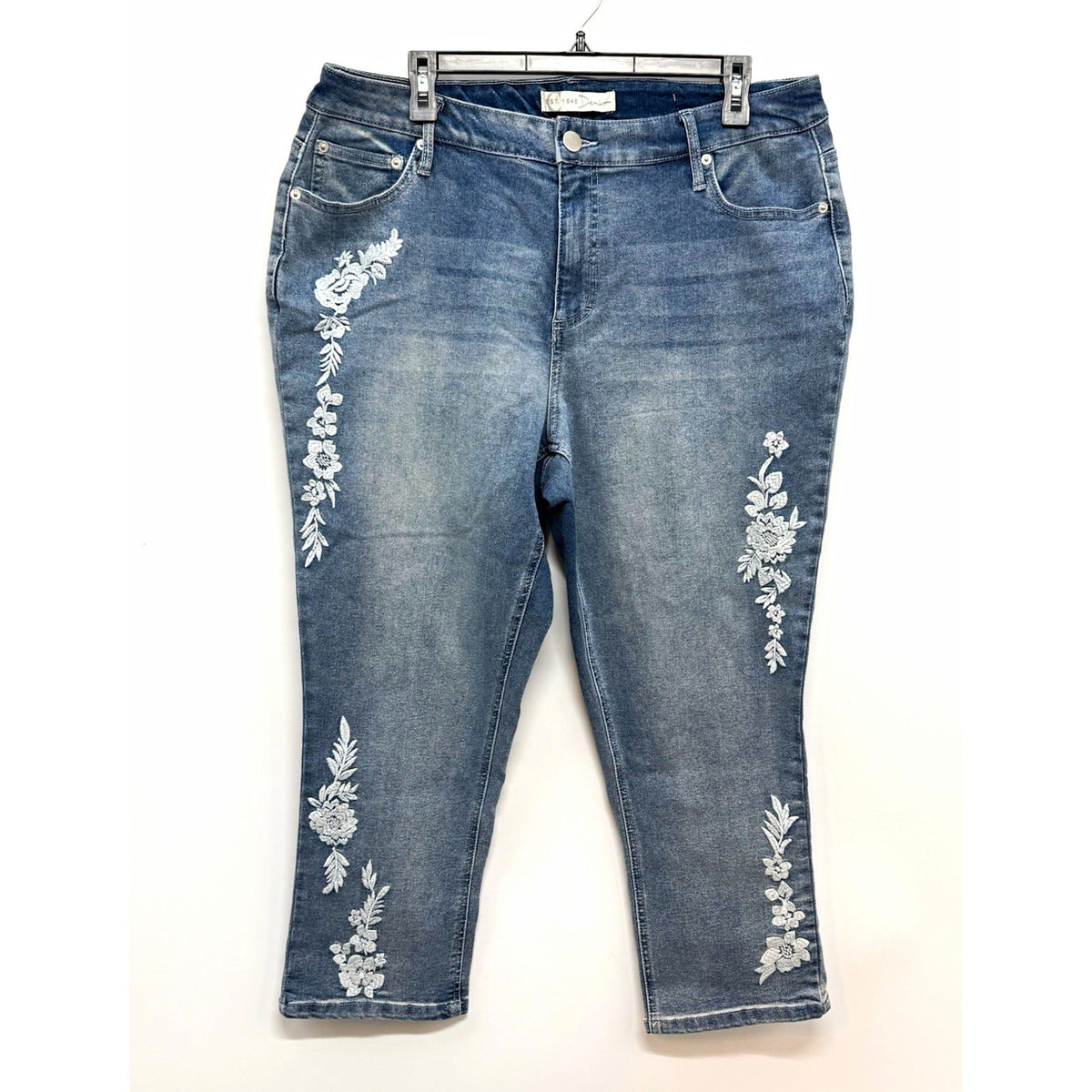 EST. 1946 Cato Denim Women Plus Size 16W Hi-Rise Cropped Blue Floral Embroidered