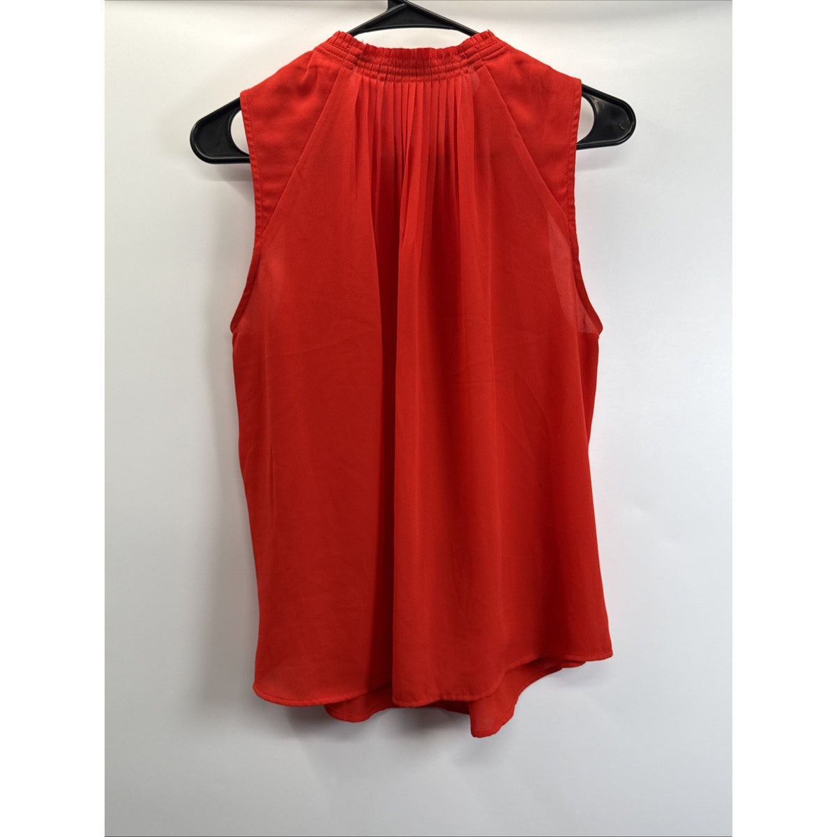 Banana Republic Red Front Peep Hole Sleeveless Office Pleated Shell Blouse M