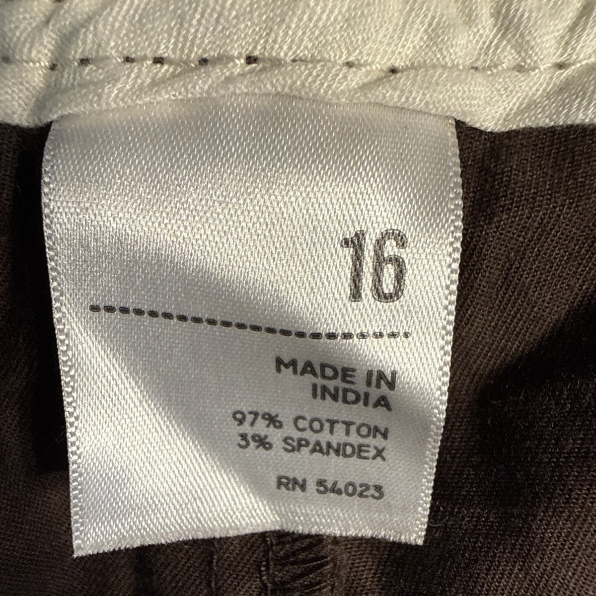 Old Navy Women Perfect Khaki Capris Pants Chocolate Brown Size 16 Casual