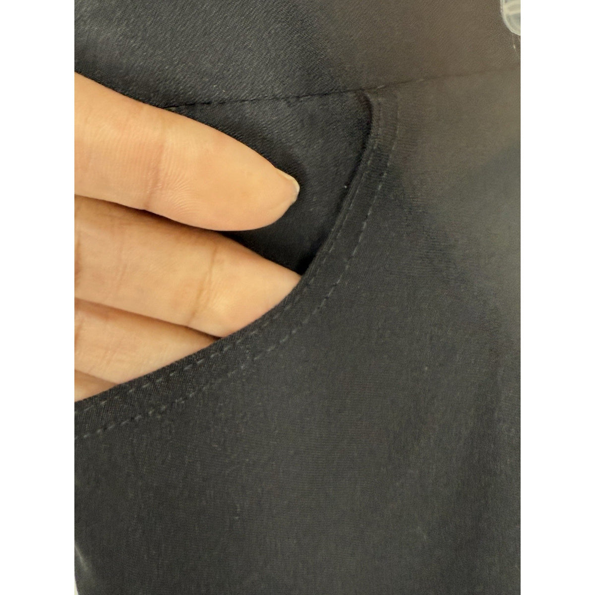 Alfred Dunner Pull On Black Capris Stretch Rayon Blend Side Slits Pockets Sz 18