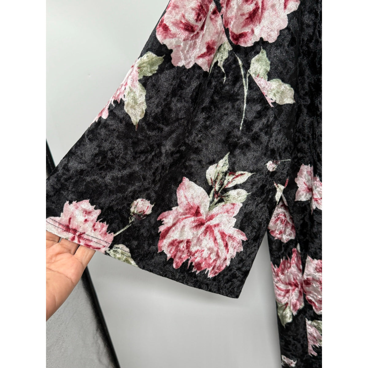 Tres Bien Velvet Floral Kimono Jacket ML Whimsigoth Dark Romance Rose Goth 90s⁠