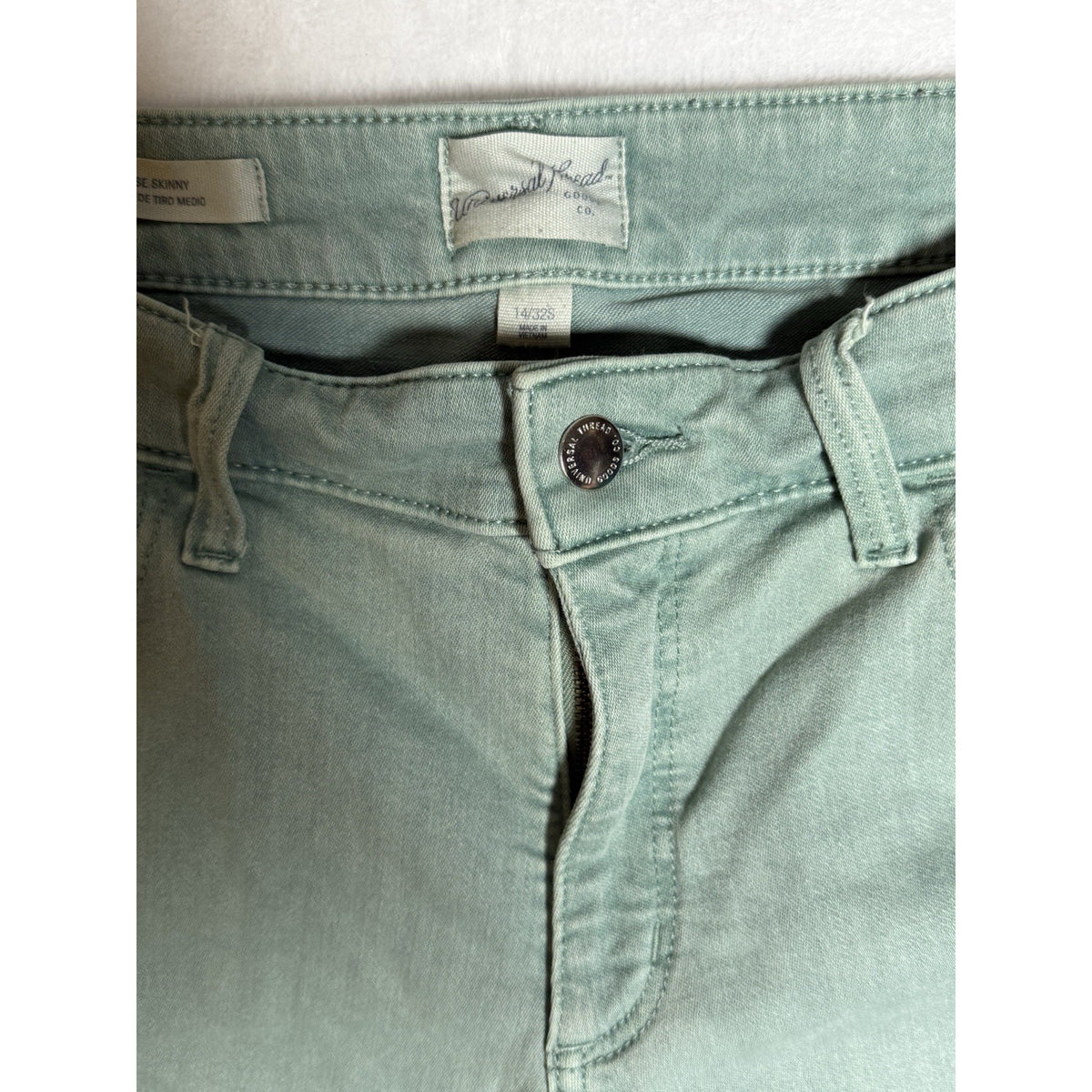 Universal Thread Sage Green Skinny Jeans Women’s 14/32S Mid Rise Stretch