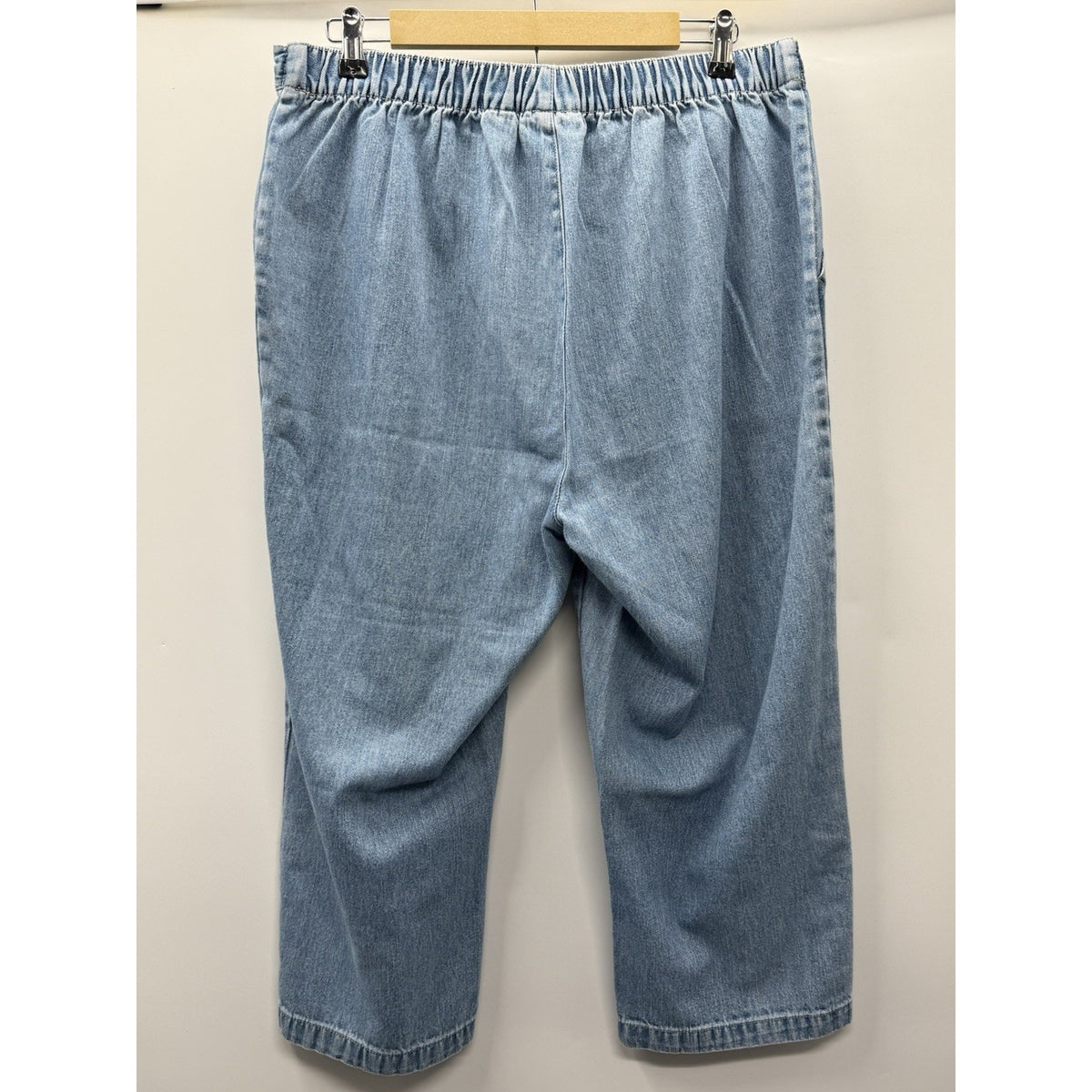 Paradise Bay Denim Capri Pants Women Size 16 Light Wash Pull On Elastic Waist