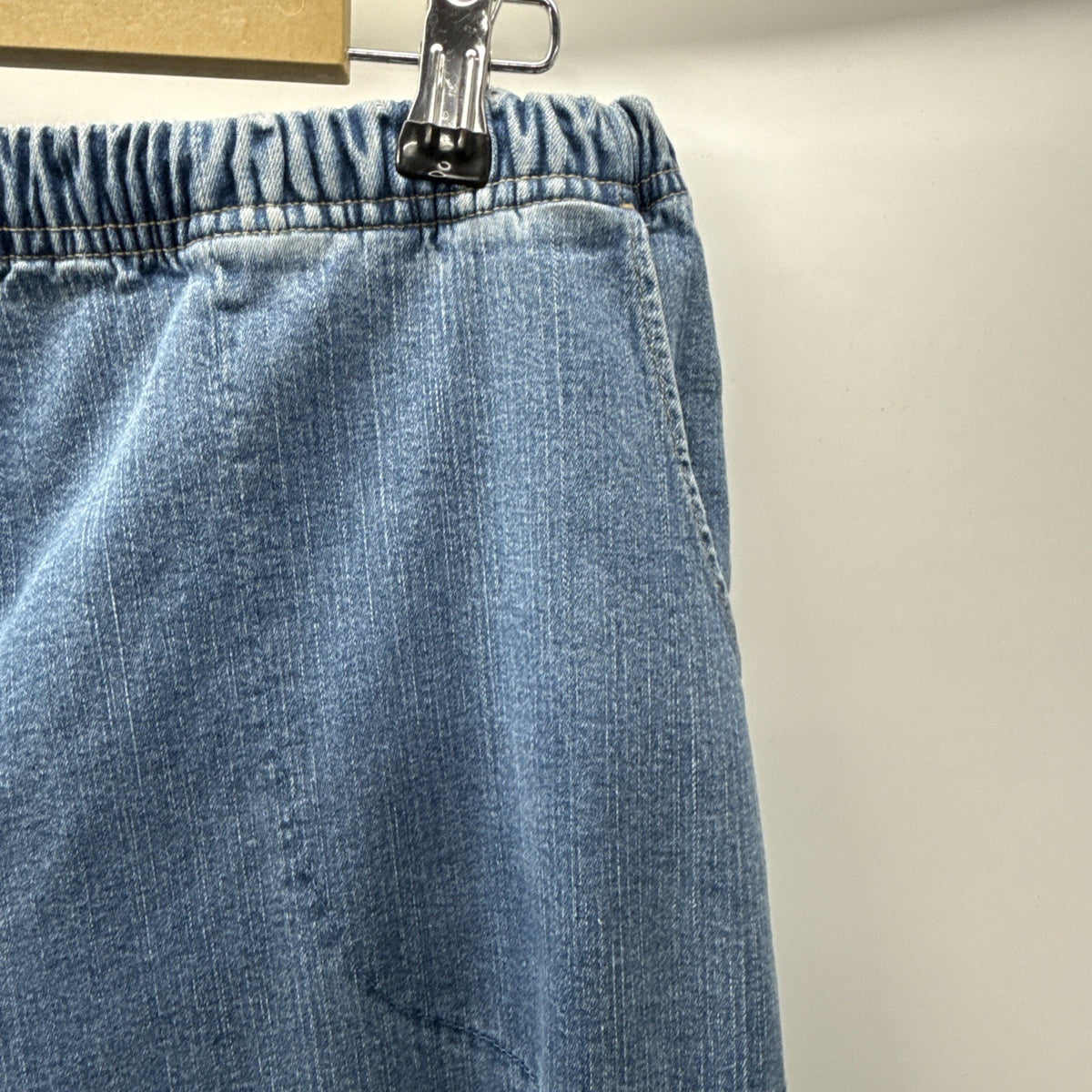 croft &barrow Jeans Women Pull On Elastic Waist Size 1X Short Pants Pockets