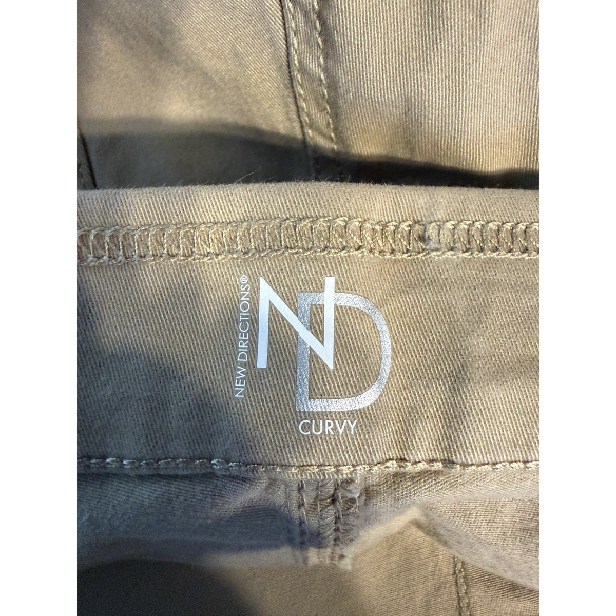 New Directions Curvy 22W Pull On Skinny Pants Khaki Tan Stretch Plus Size NWT